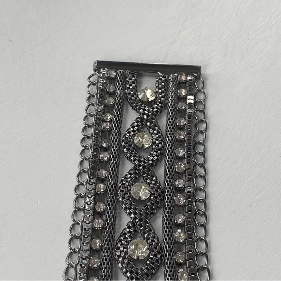 Chain & Rhinestone Bracelet - Picture 4 of 12